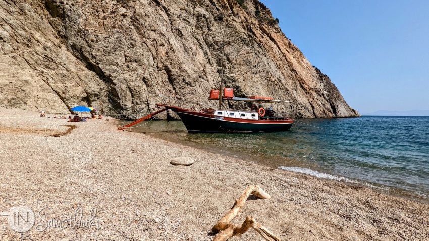 A stop at Katarti Beach