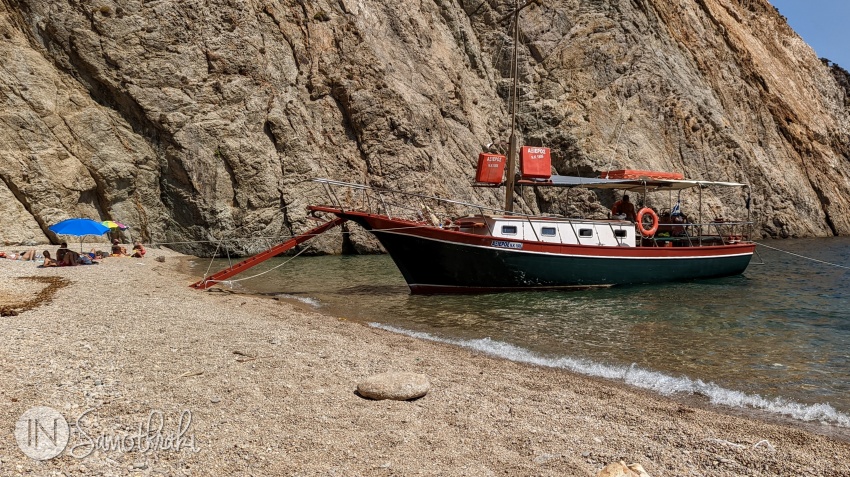 The boat Axieros, named after the great goddess of Samothrace, tours the island during the summer months.
