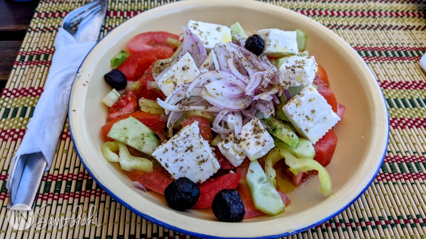 Greek salad at the Trapeza cafe in Chora